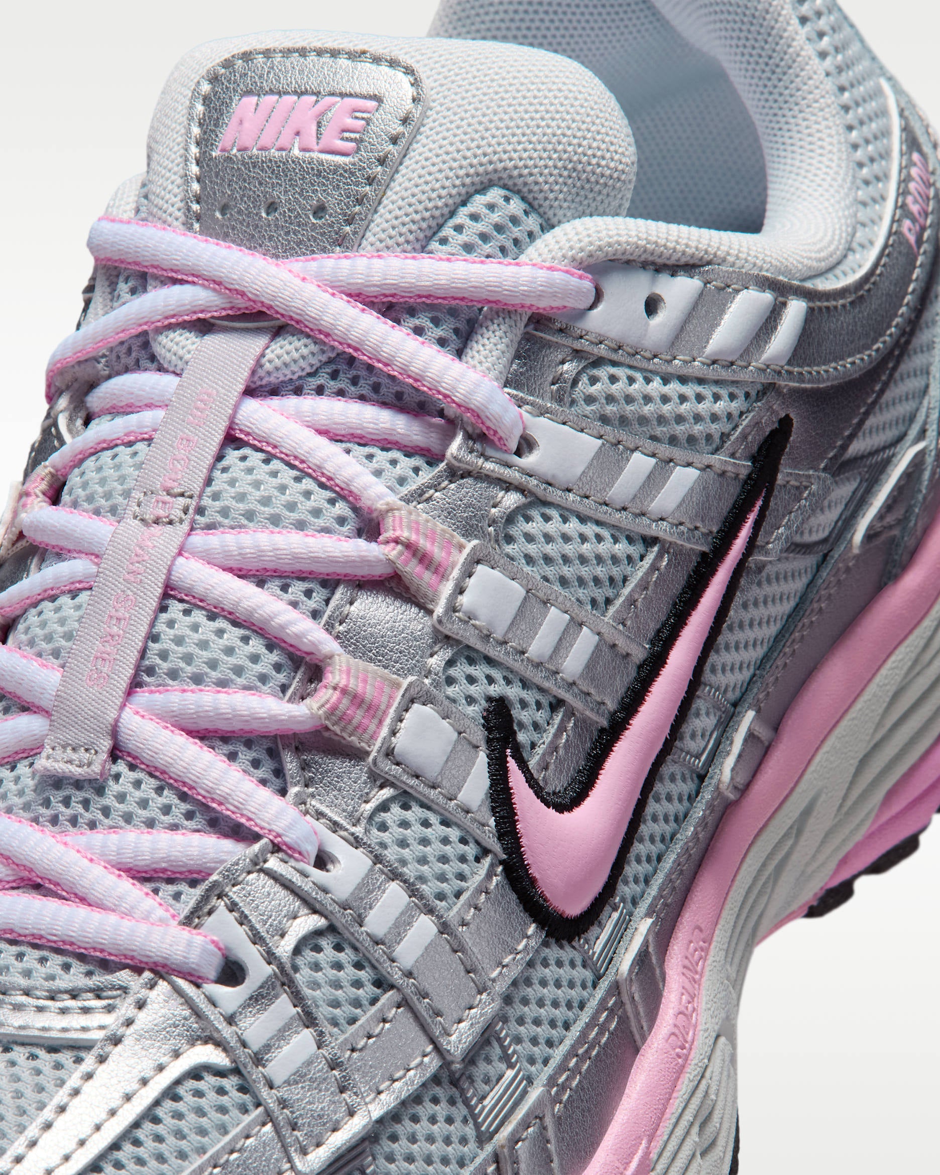 Nike P-6000
Women's Shoes