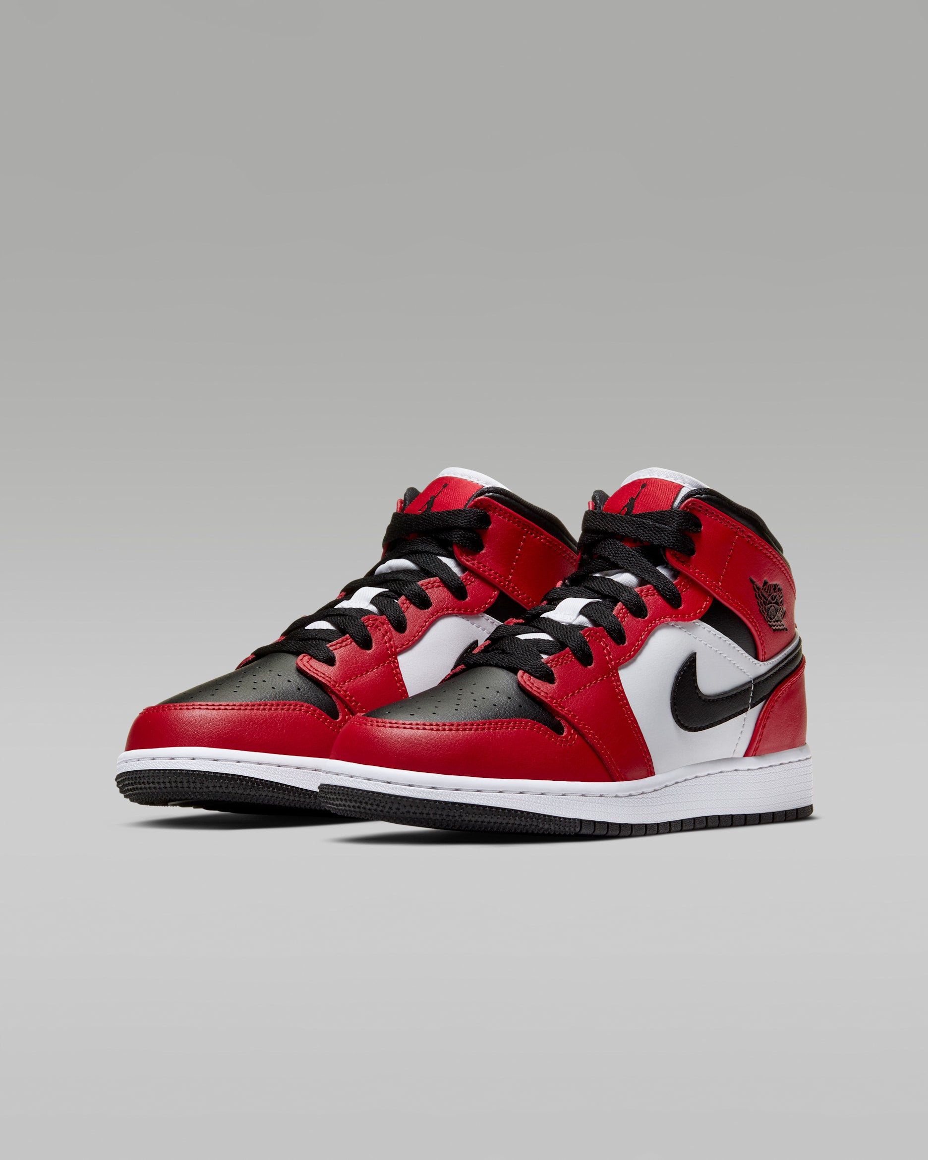 Jordan 1 Mid
Older Kids' Shoes