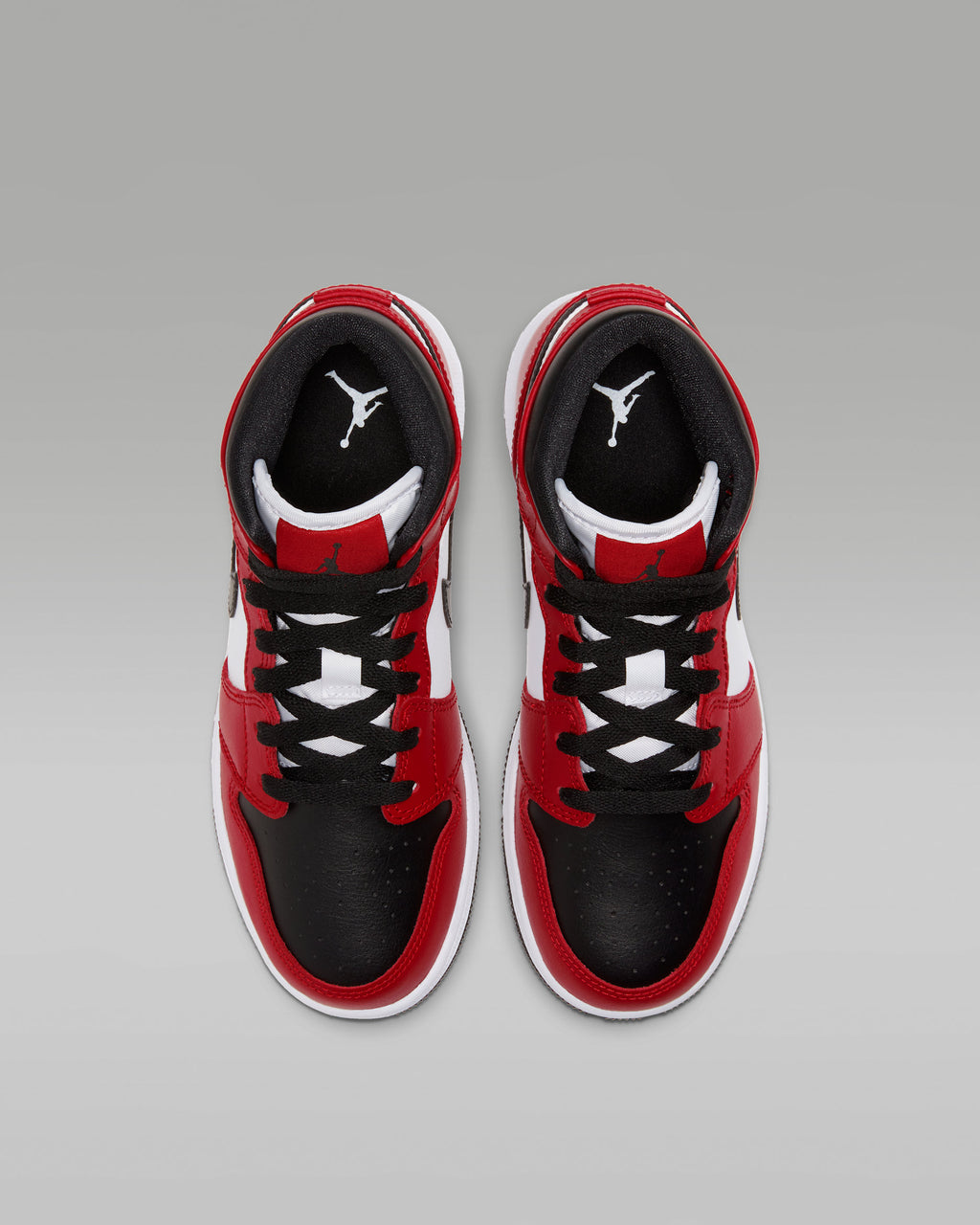 Jordan 1 Mid
Older Kids' Shoes