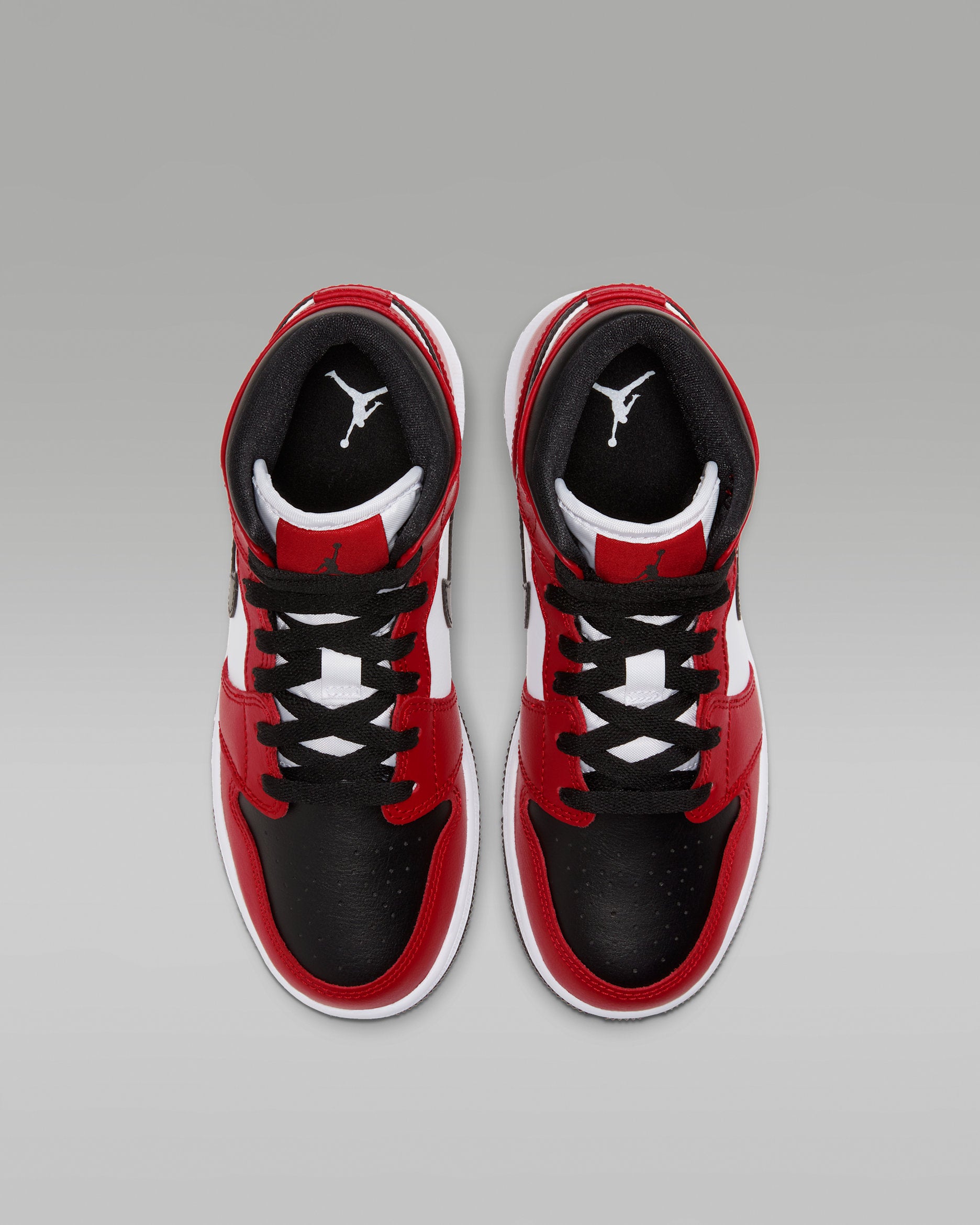 Jordan 1 Mid
Older Kids' Shoes