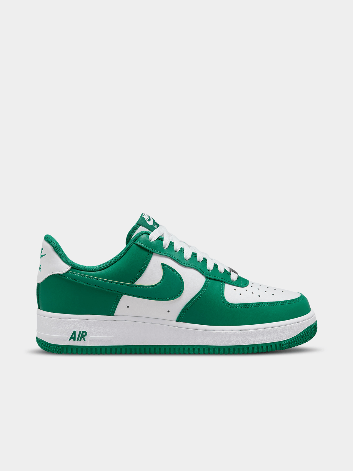 Nike unisex Air Force 1 '07 White/Green Sneaker