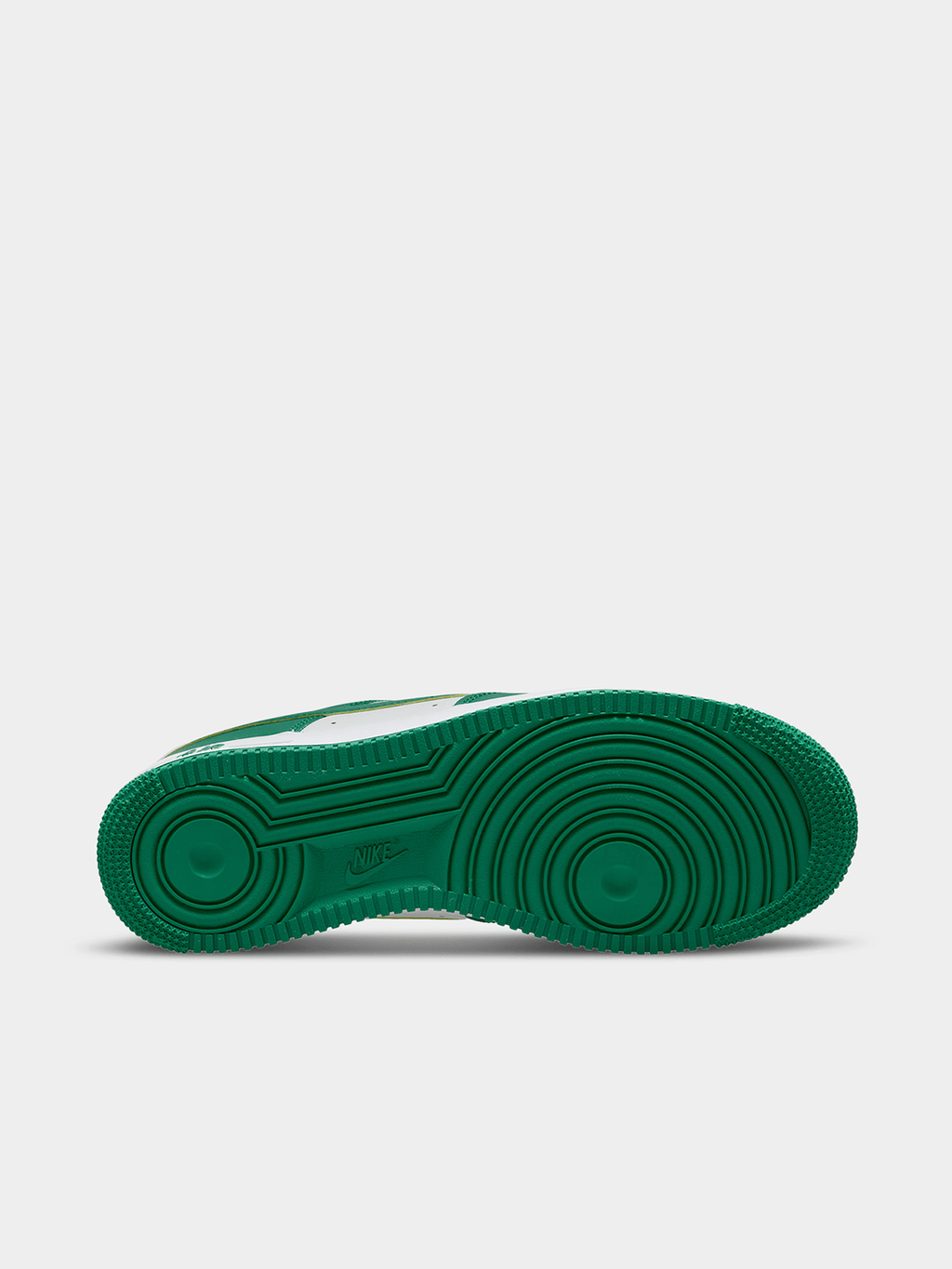 Nike unisex Air Force 1 '07 White/Green Sneaker