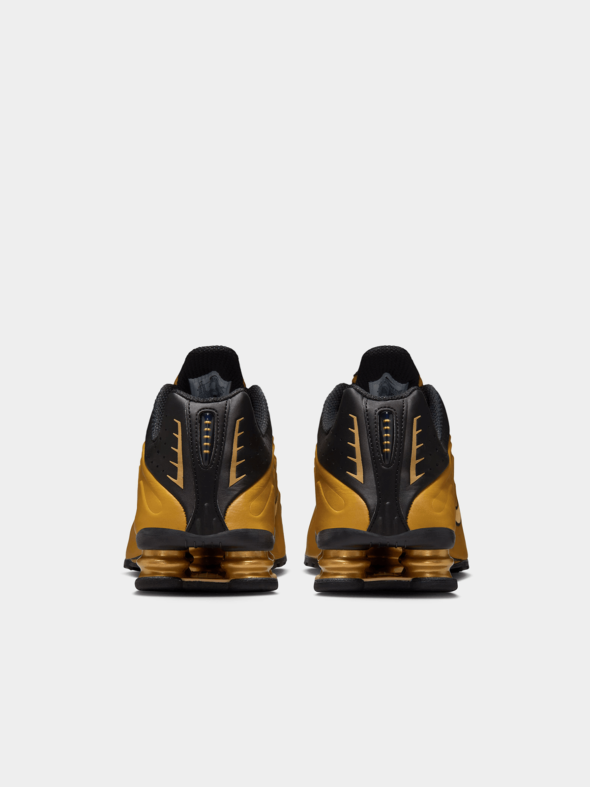 Nike Men's Shox R4 Gold/Black Sneaker